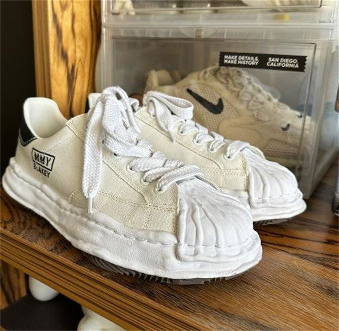 메종 미하라 야스히로 블레이키 OG 솔 캔버스 로우탑 스니커즈 화이트 A08FW735-WHITE photo review