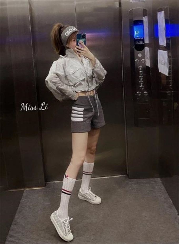 디올 워크앤디올 스니커즈 오블리크 자수 그레이 KCK211OBE_S33G photo review